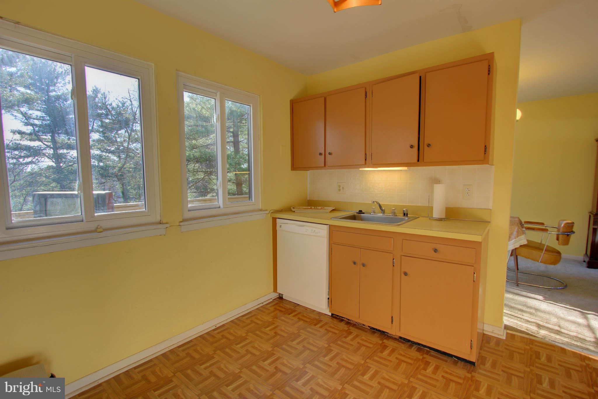 9636 Rocksparkle Row Columbia, MD 21045 - Photo 15 of 30 Kitchen