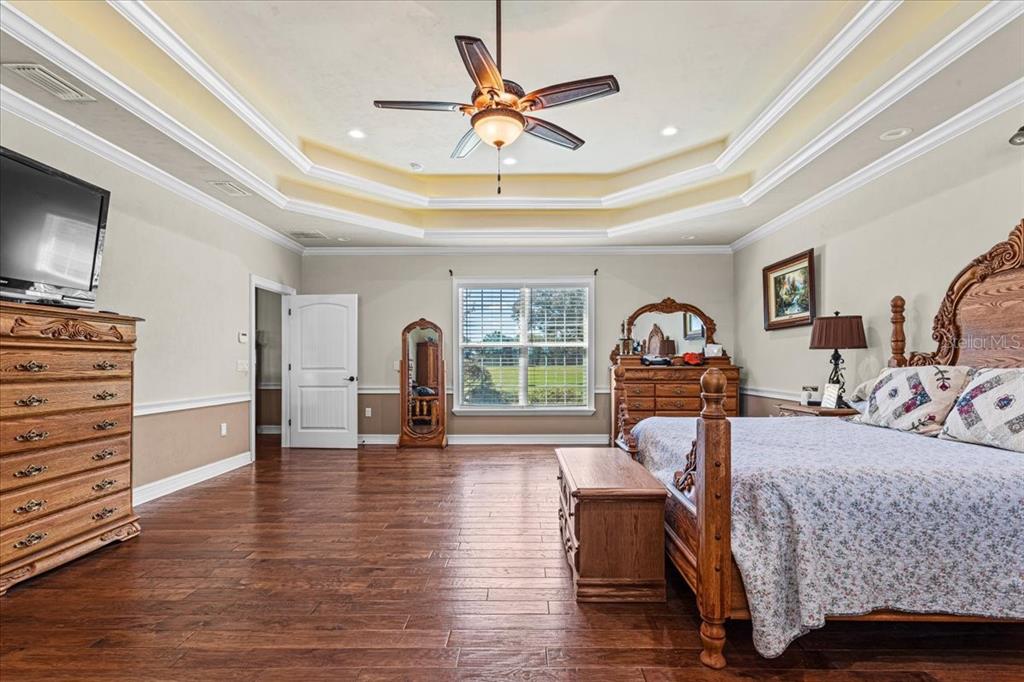 4107 Southwest State Road 45 Newberry, FL 32669 - Photo 16 of 100 a living room with furniture and a large window