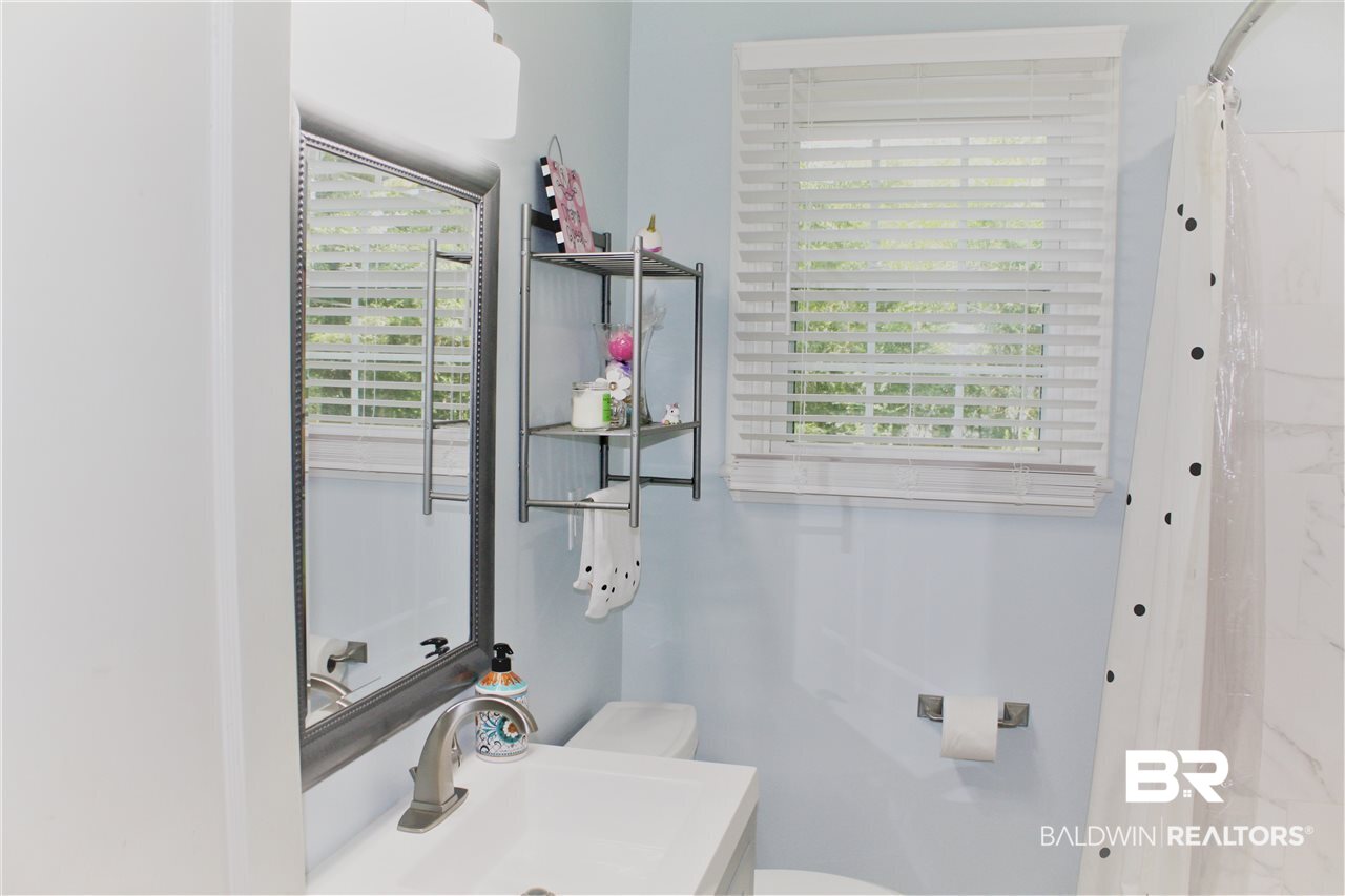 305 Pineview Lane West Mobile, AL 36608 - Photo 10 of 15