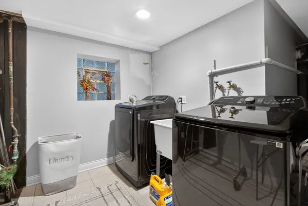 $450,000 | 4608 Hawthorne Avenue, Lyons, IL 60534