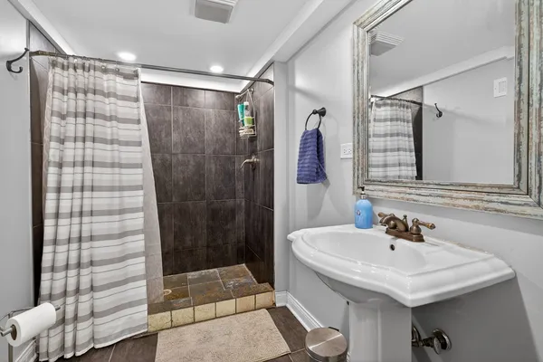 $450,000 | 4608 Hawthorne Avenue, Lyons, IL 60534