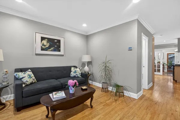 $450,000 | 4608 Hawthorne Avenue, Lyons, IL 60534