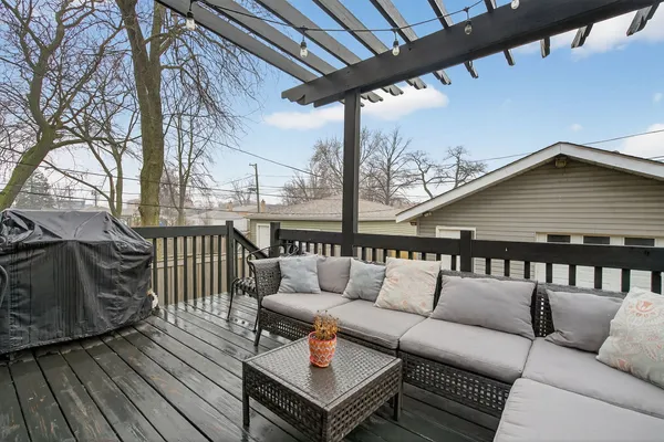 $450,000 | 4608 Hawthorne Avenue, Lyons, IL 60534