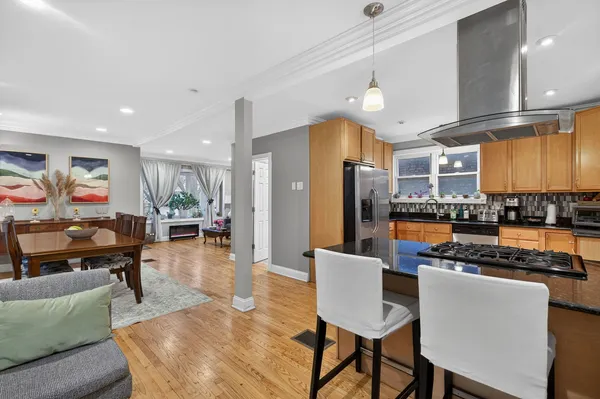 $450,000 | 4608 Hawthorne Avenue, Lyons, IL 60534