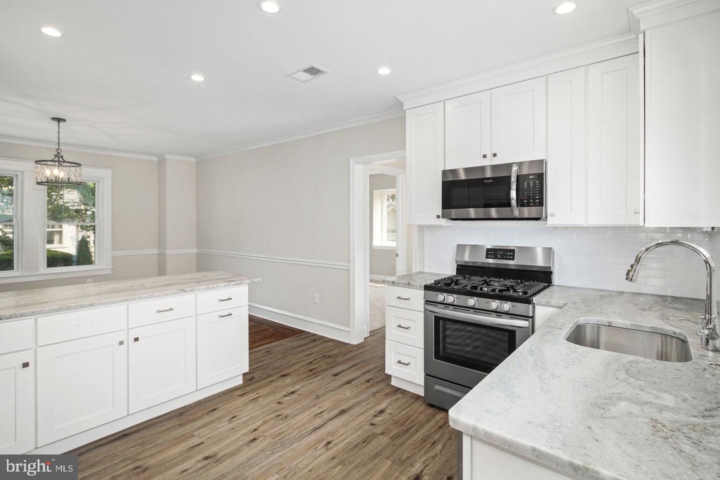35 Princeton Road Havertown, PA 19083 - Photo 16 of 34 KITCHEN