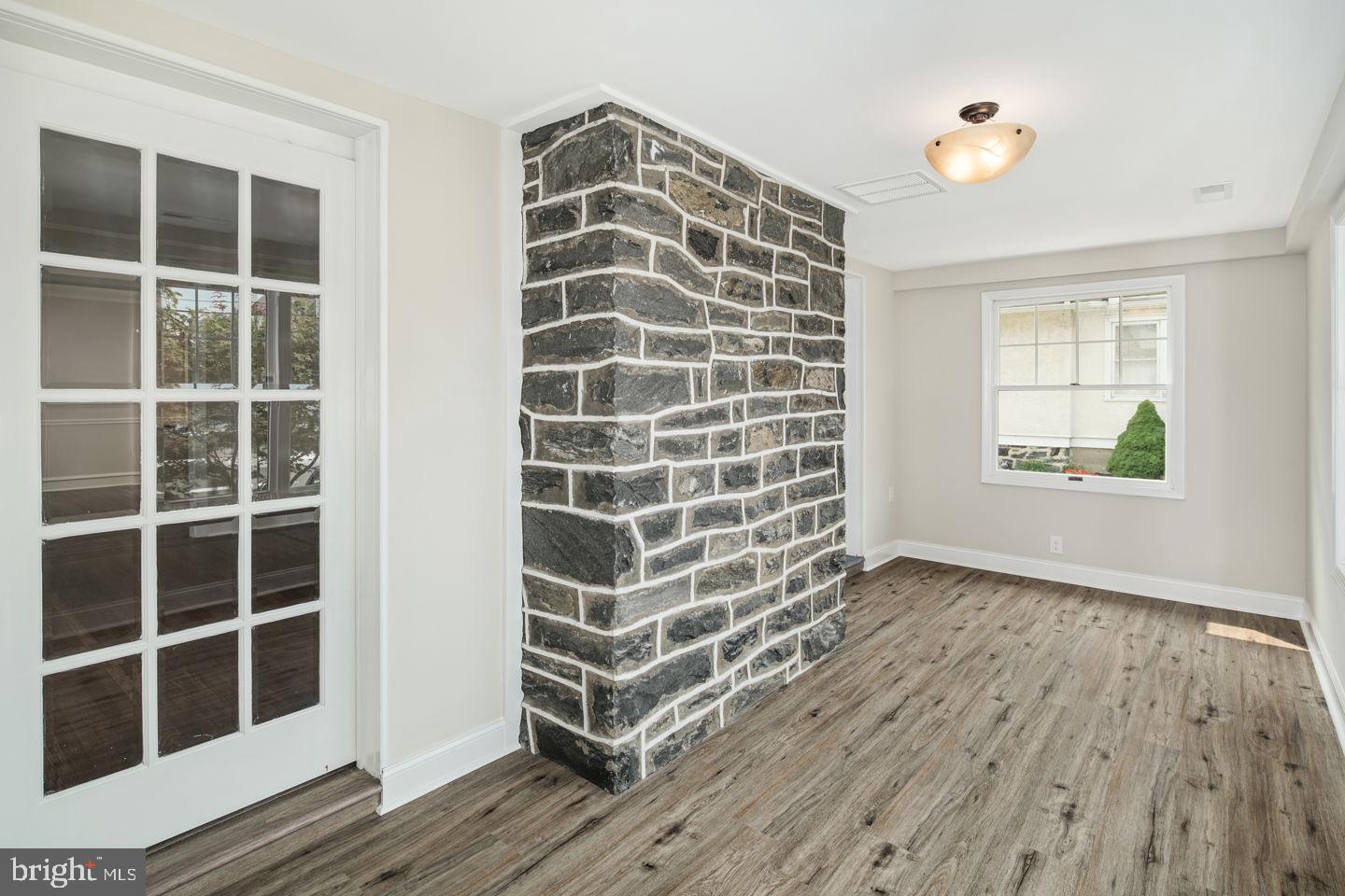 35 Princeton Road Havertown, PA 19083 - Photo 7 of 34 ENCLOSED FRONT PORCH/DEN/OFFICE