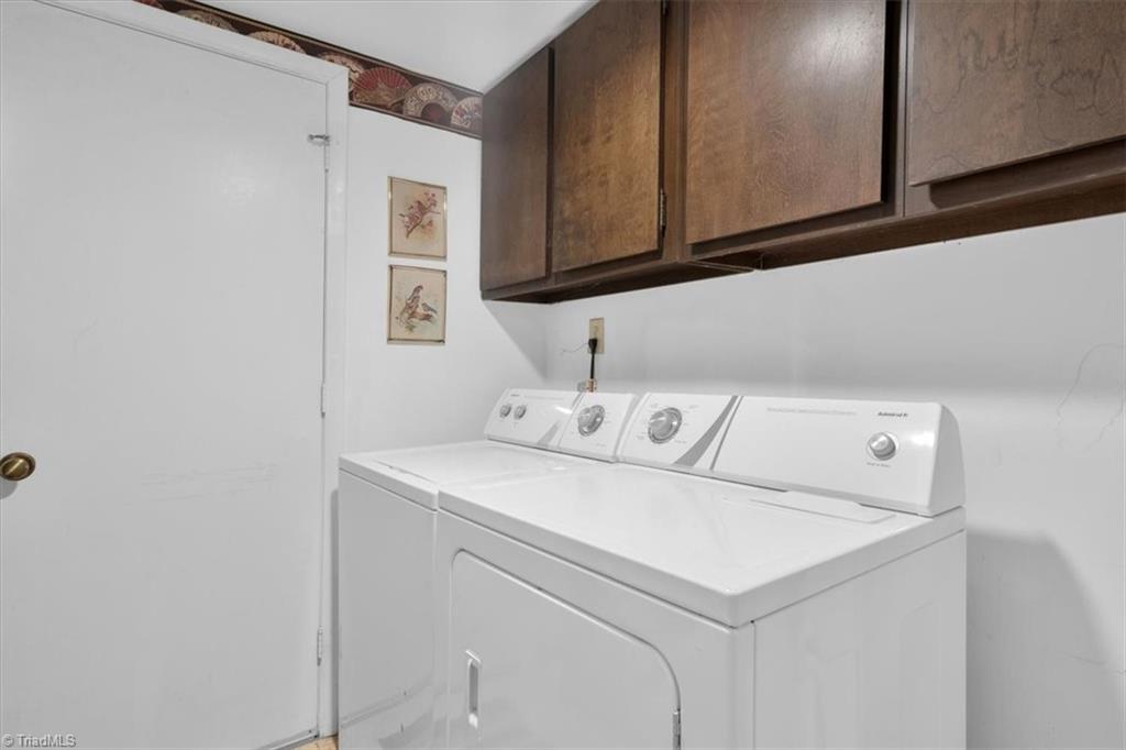 3619 Gramercy Road Greensboro, NC 27410 - Photo 33 of 49 Large Laundry Room.