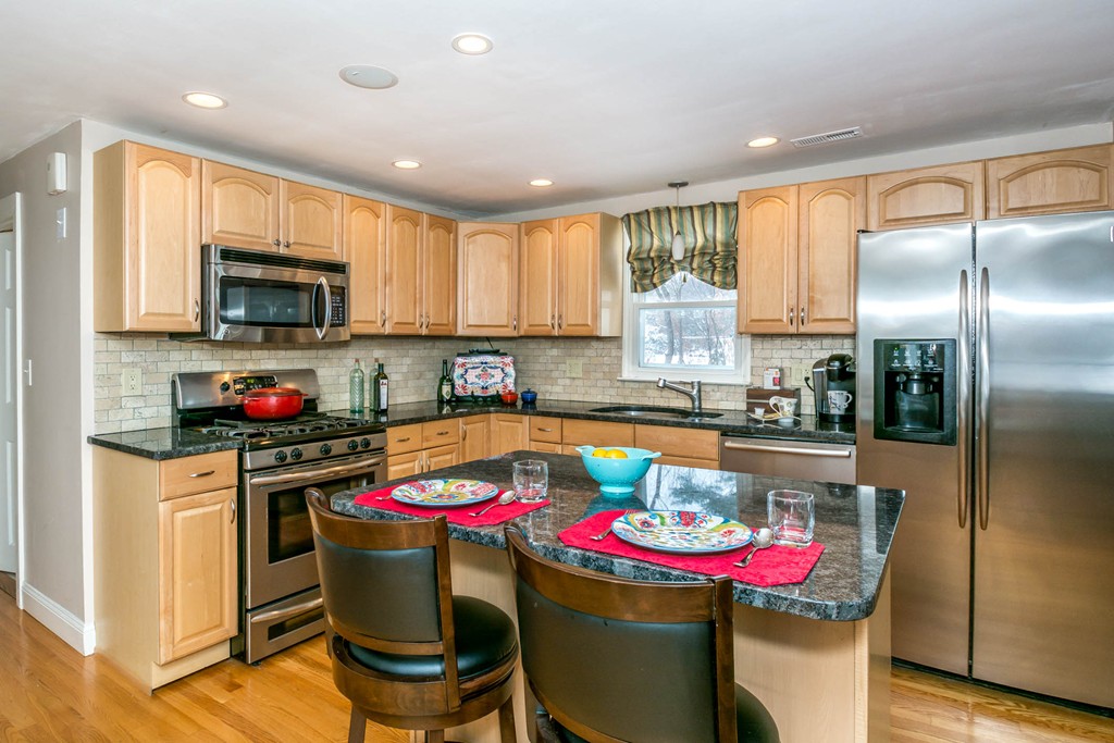 50 Baldwin Road Billerica, MA 01821 - Photo 4 of 28