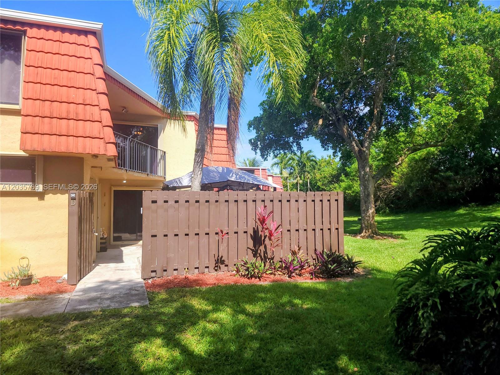 23106 Oxford Place, Unit D Boca Raton, FL 33433 - Photo 2 of 36