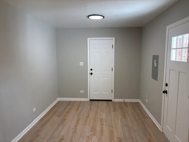 $384,900 | 8124 Kensington Lane, Hanover Park, IL 60133