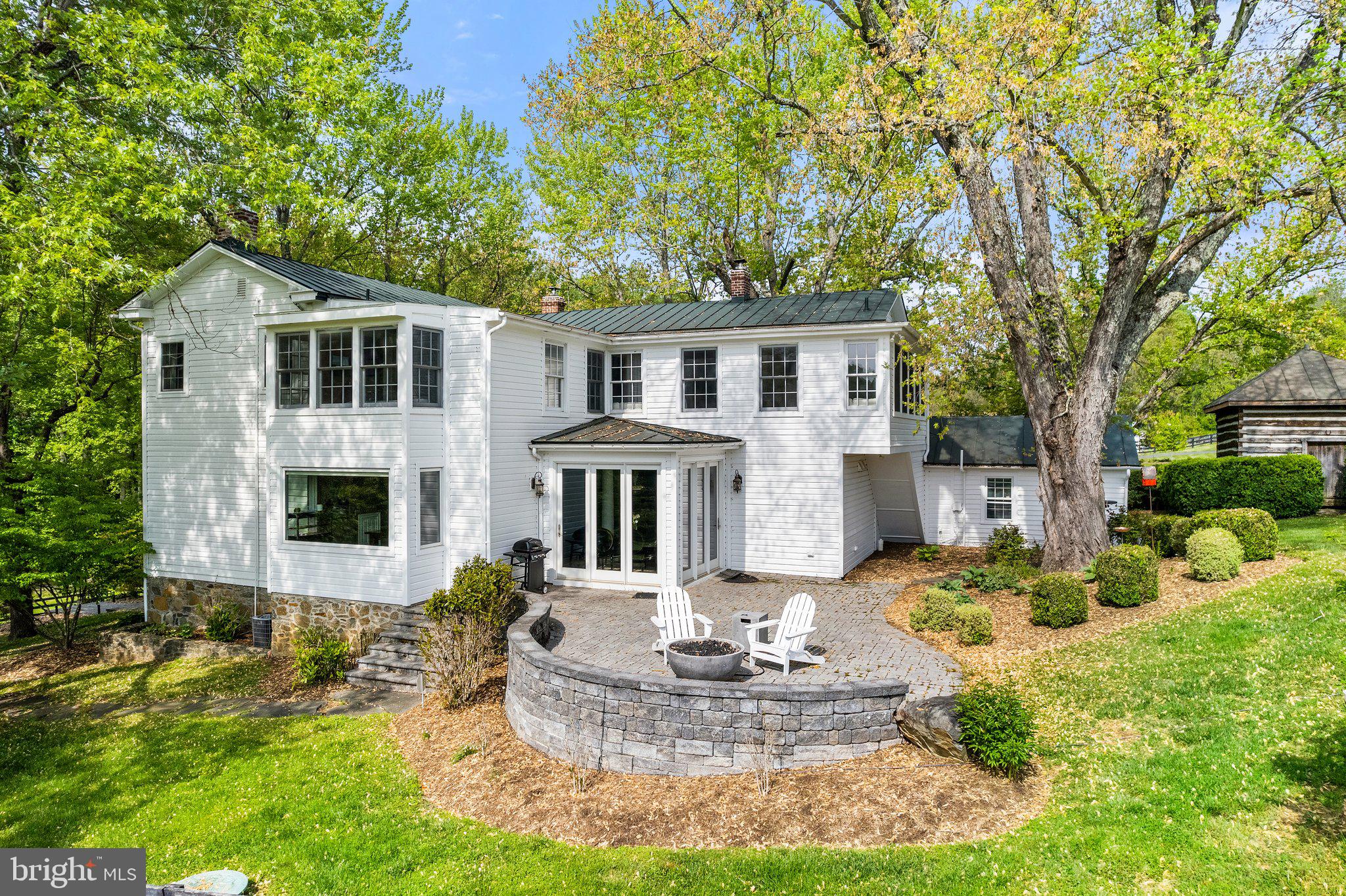 5299 Keyser Road Hume, VA 22639 - Photo 39 of 64 View of the open terrace off the breakfast area