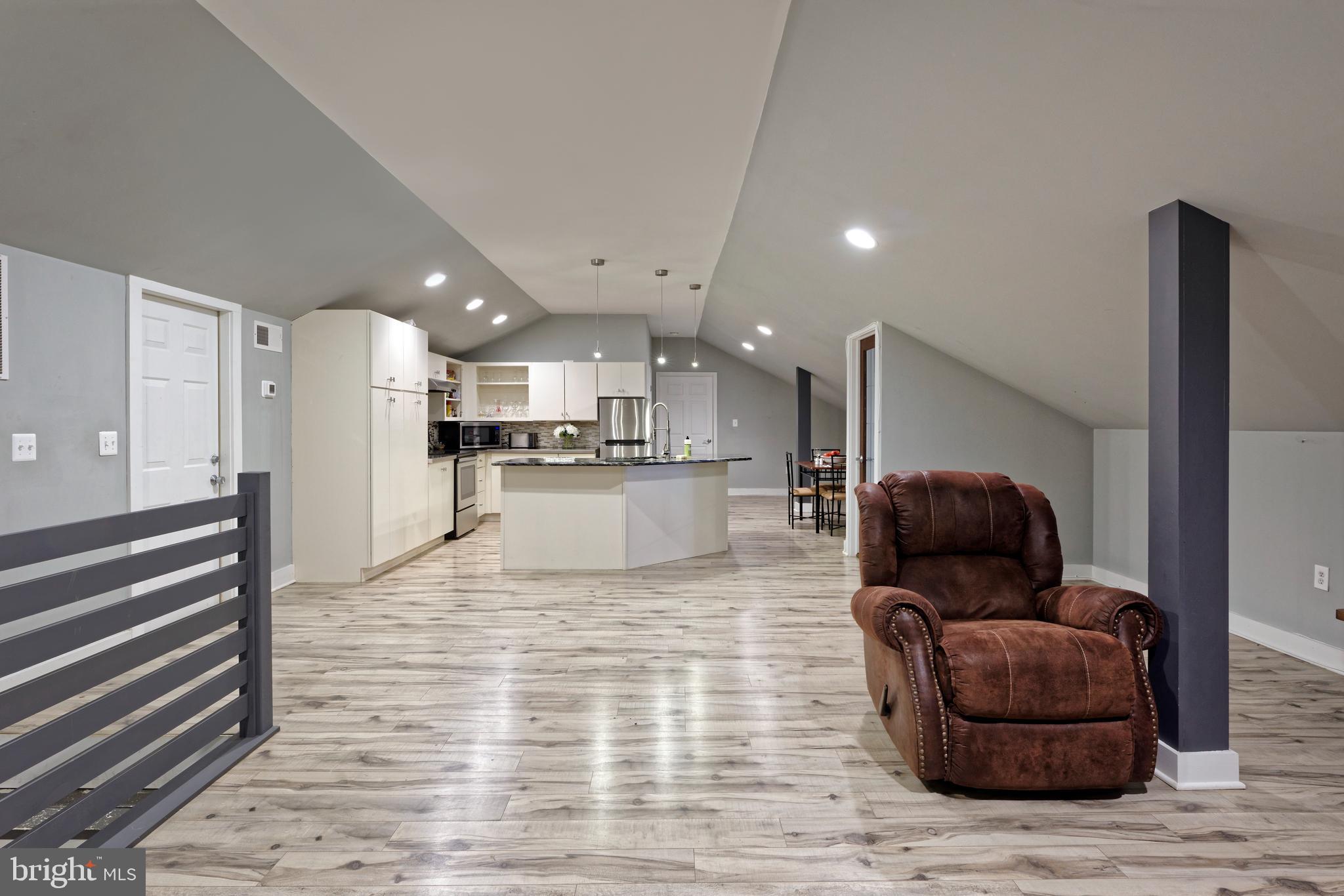 5299 Keyser Road Hume, VA 22639 - Photo 45 of 64 Newly renovated 1,500 sq. ft. barn apartment