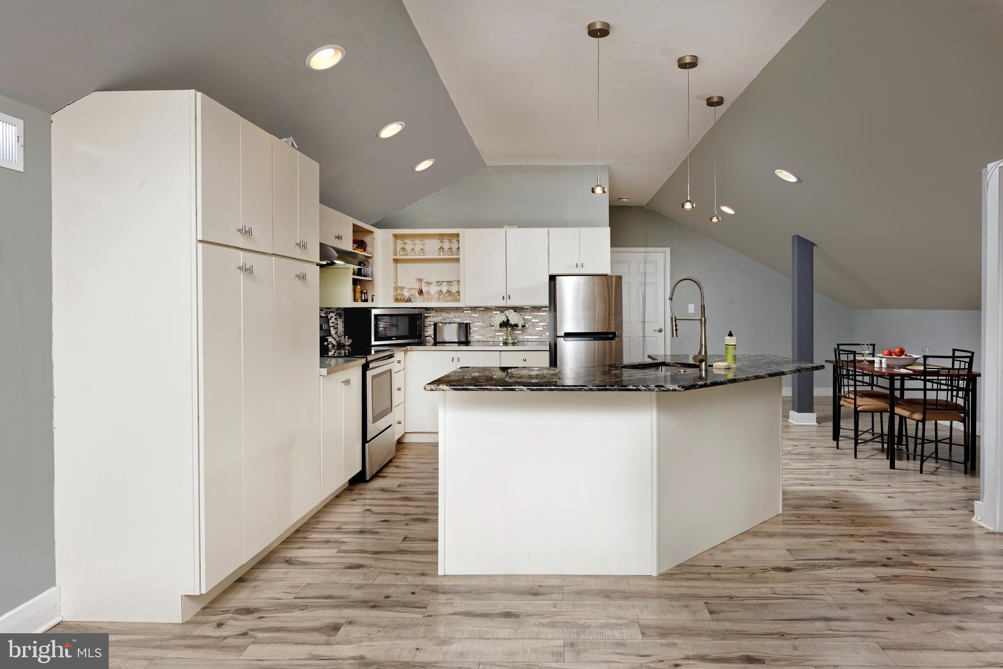 5299 Keyser Road Hume, VA 22639 - Photo 46 of 64 Pergo flooring throughout and granite countertops