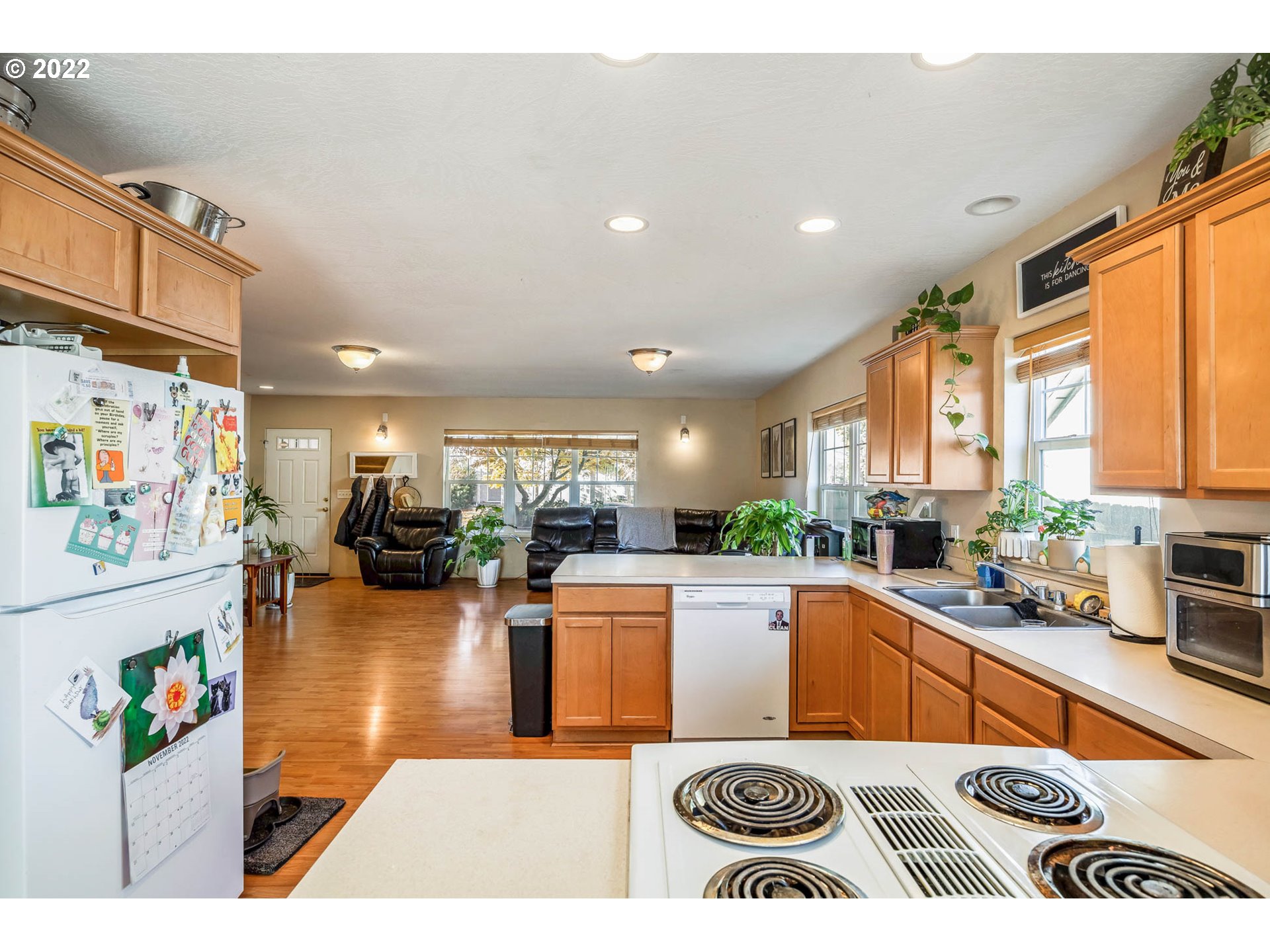1849 8th Street Springfield, OR 97477 - Photo 13 of 32 a kitchen with lots of counter top space