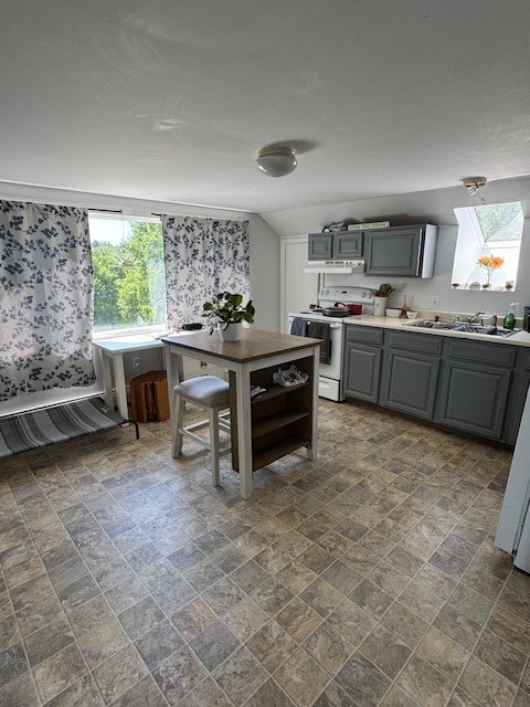 1088 Main Street Hopkinton, RI 02832 - Photo 4 of 22 Top Floor (U3)