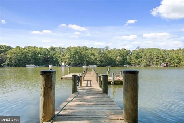 a view of a lake with houses