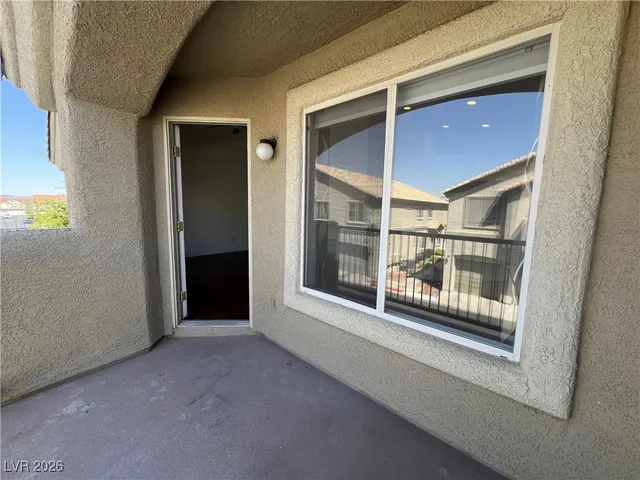 $1,643 | 6371 Lorne Green Avenue, Unit 101, Henderson, NV 89011