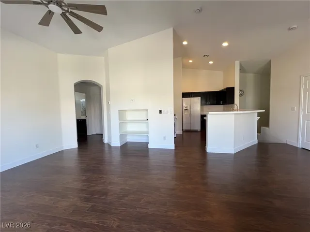 $1,643 | 6371 Lorne Green Avenue, Unit 101, Henderson, NV 89011
