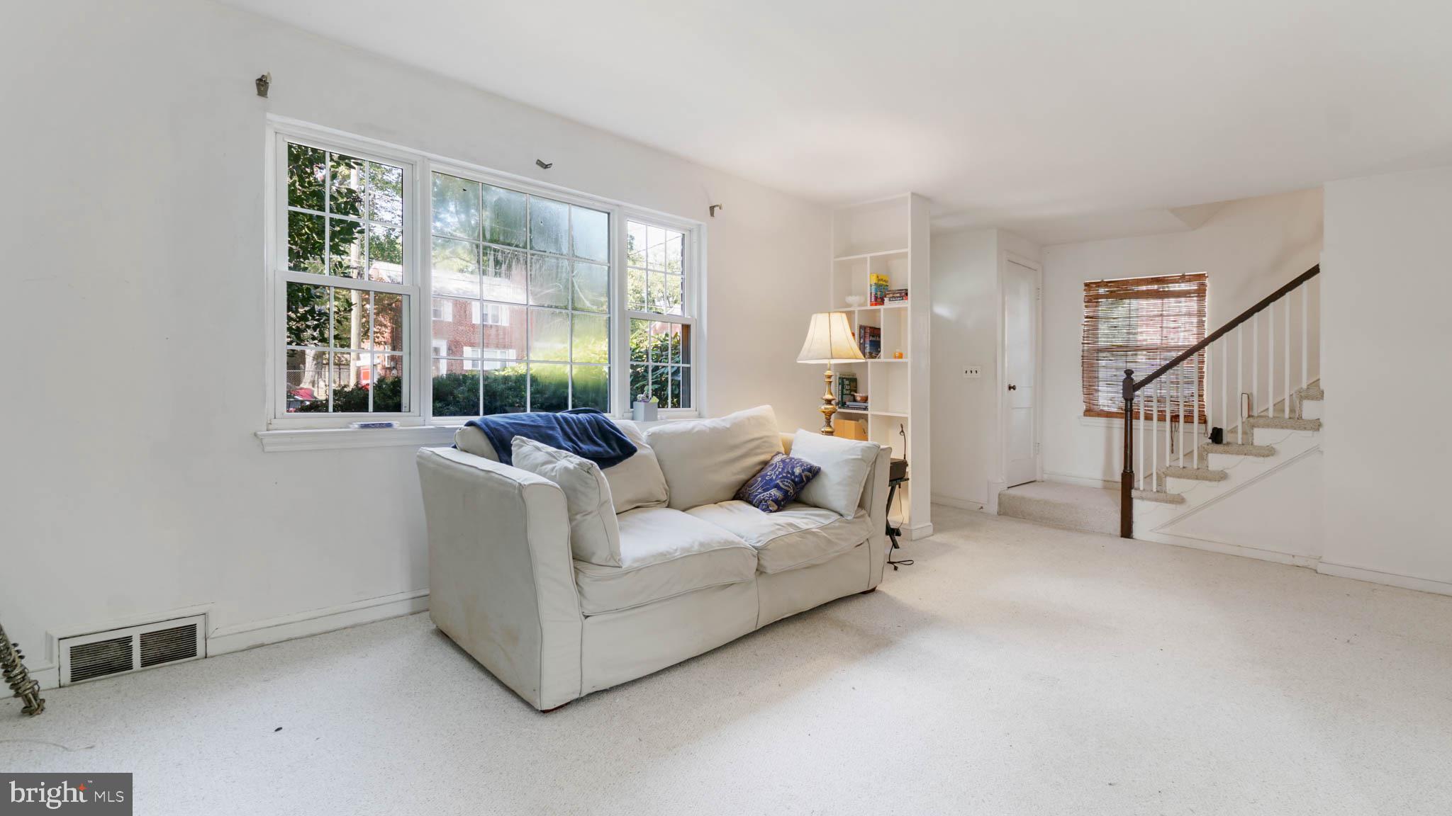 9621 Dilston Road Silver Spring, MD 20903 - Photo 4 of 26 Gallery Image 4