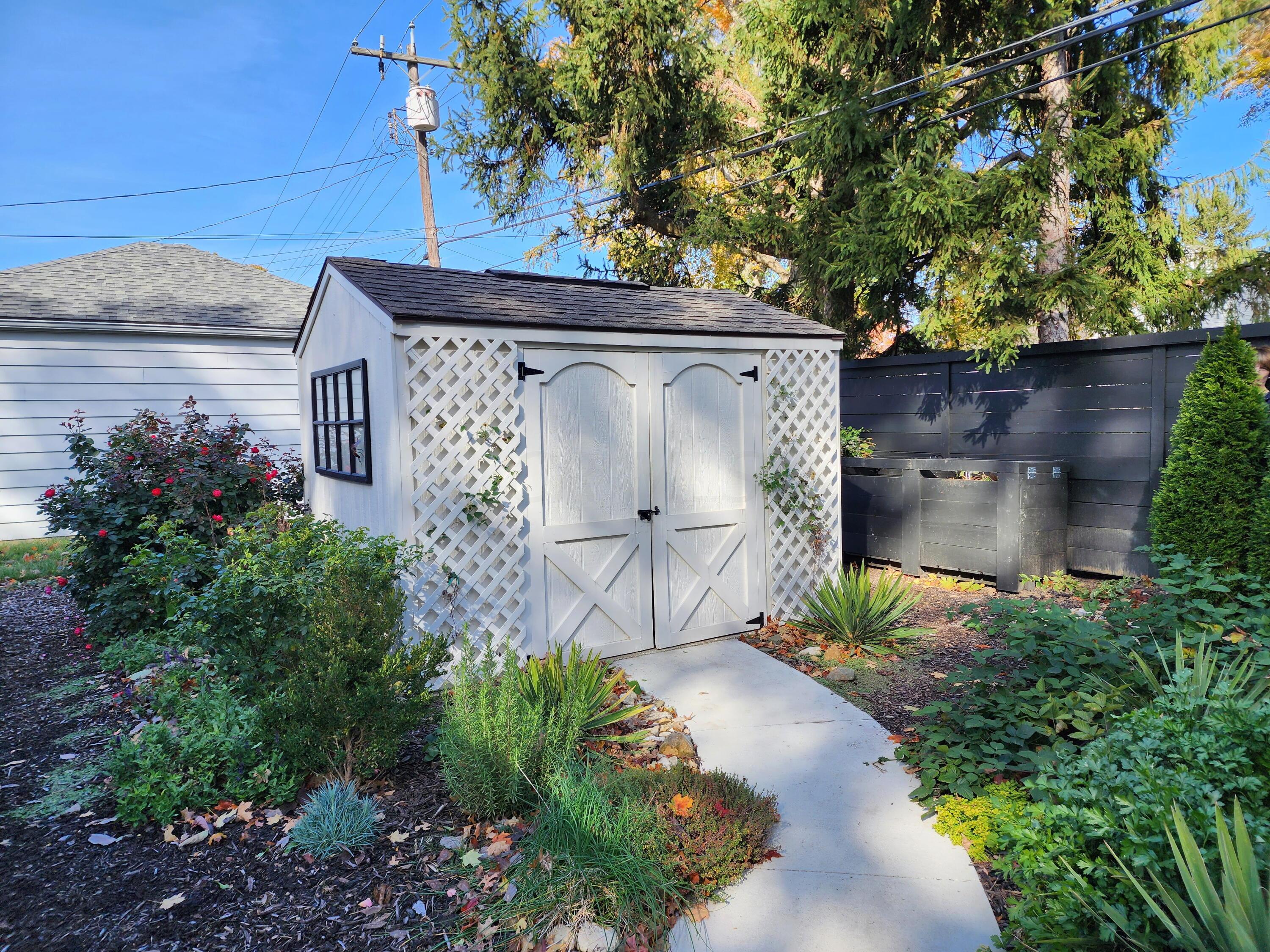 2510 Dover Road Columbus, OH 43209 - Photo 32 of 33 Storage Shed