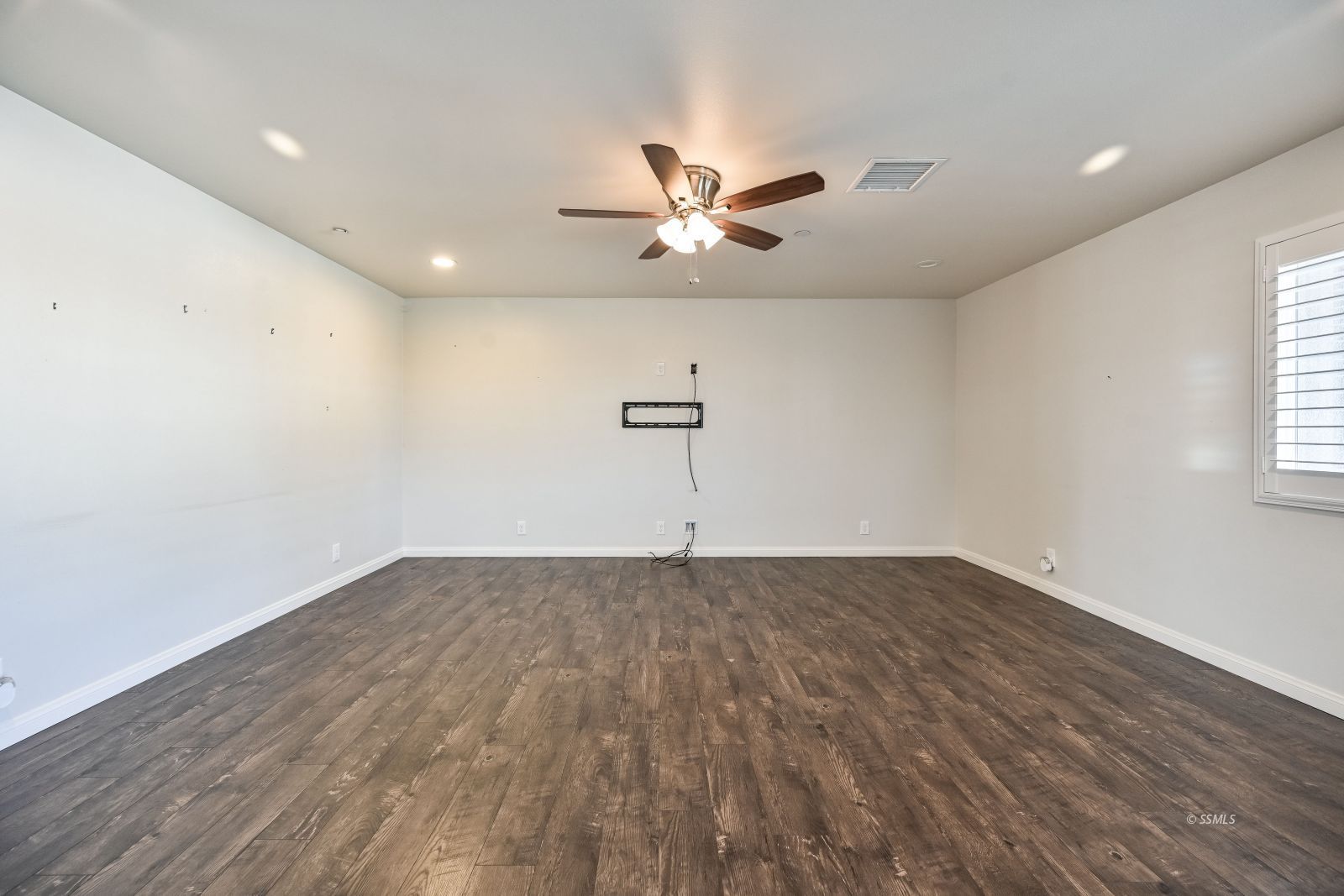 1005 South Yorktown Street Ridgecrest, CA 93555 - Photo 9 of 40 Gallery Image 9