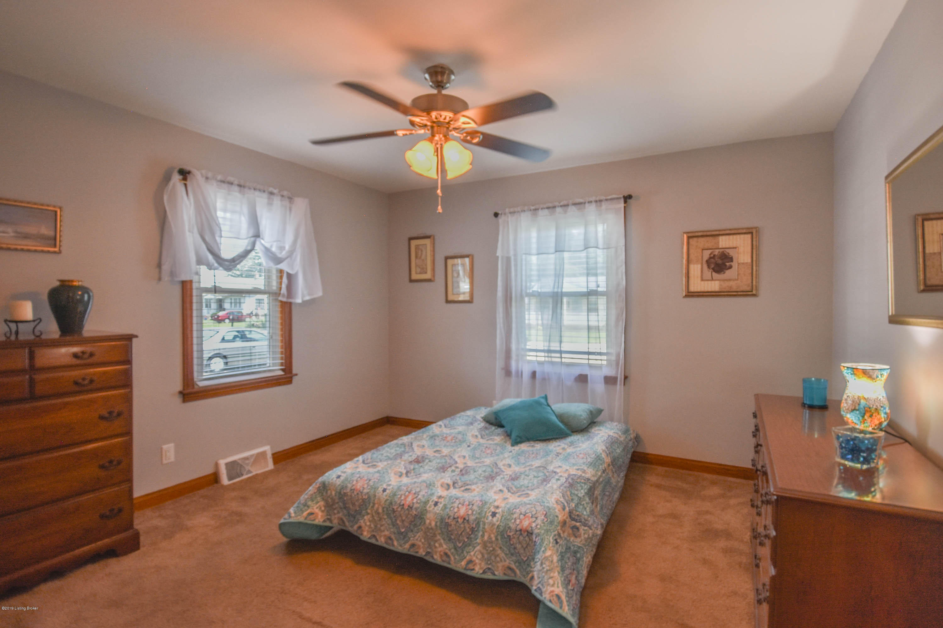 3010 Gudgel Road Louisville, KY 40211 - Photo 19 of 29 DSC_0594