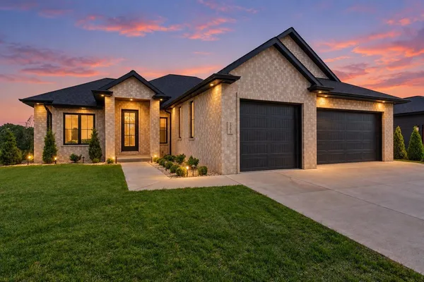 $949,900 | 1761 Bobby Jones Drive, De Pere, WI 54115
