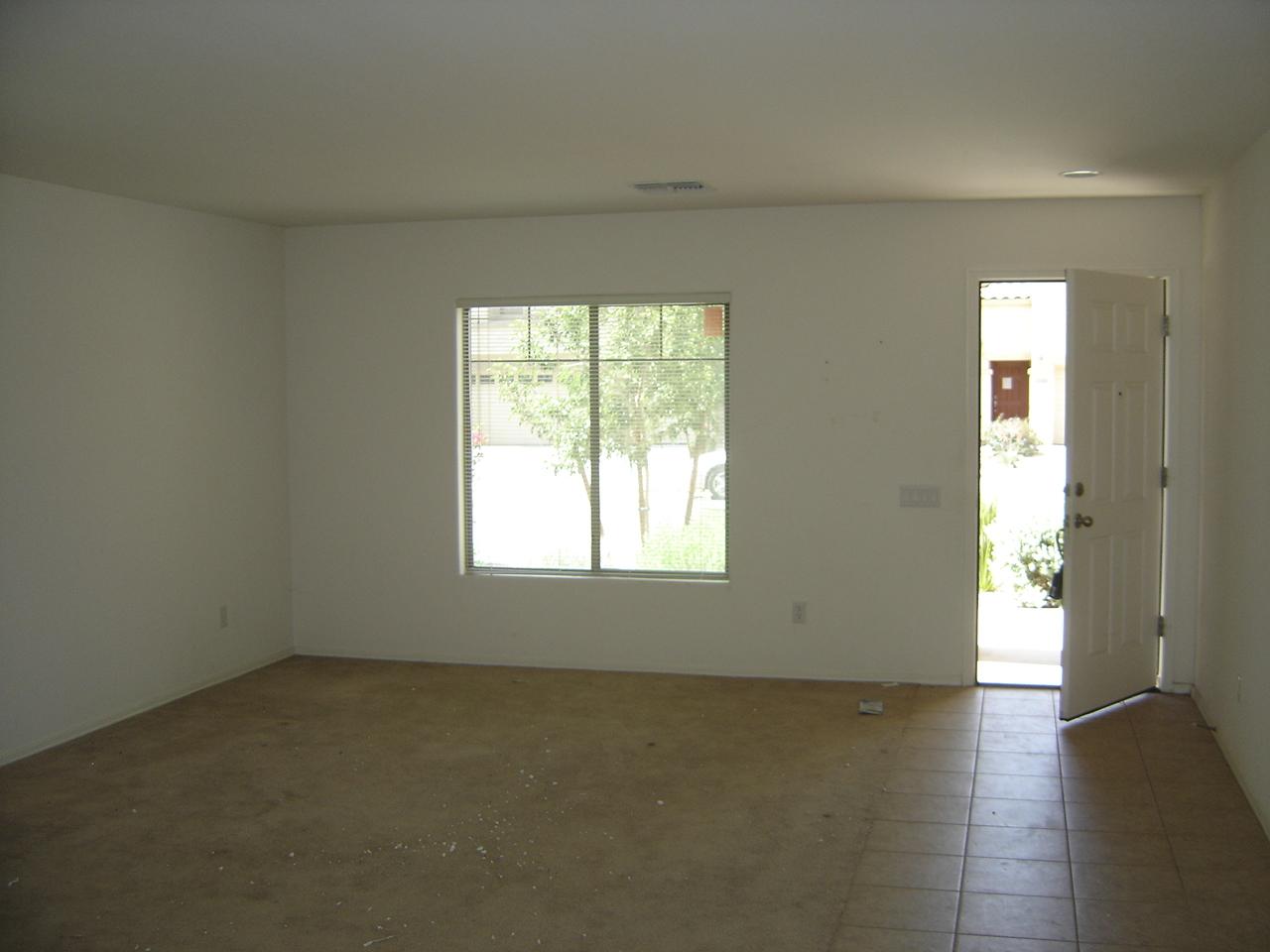 43386 West Magnolia Road Maricopa, AZ 85138 - Photo 4 of 7 Living Room