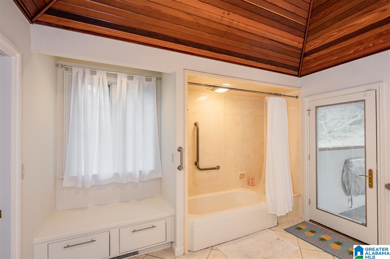2472 Shades Crest Road Birmingham, AL 35216 - Photo 30 of 48