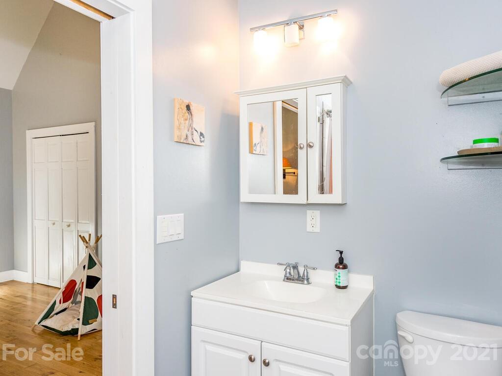 623 Board Tree Road Marshall, NC 28753 - Photo 16 of 39 Gallery Image 16