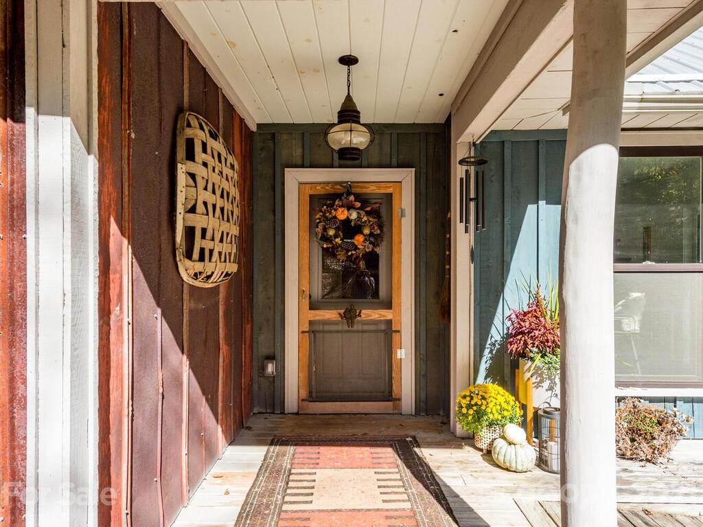 623 Board Tree Road Marshall, NC 28753 - Photo 3 of 39 Gallery Image 3