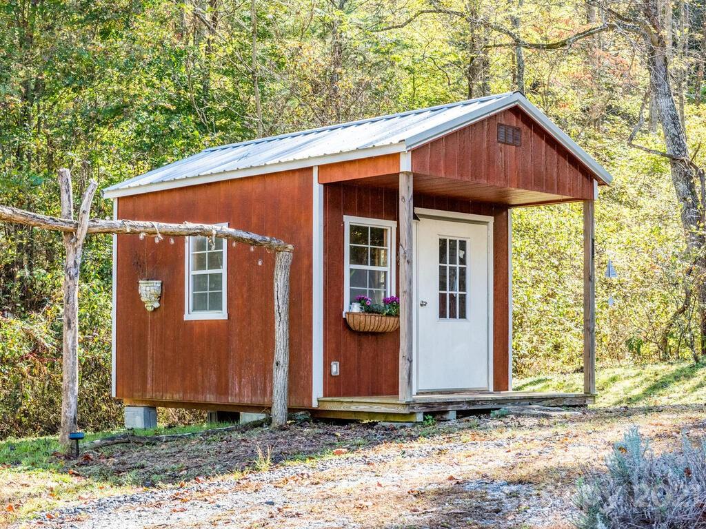 623 Board Tree Road Marshall, NC 28753 - Photo 28 of 39 Gallery Image 28