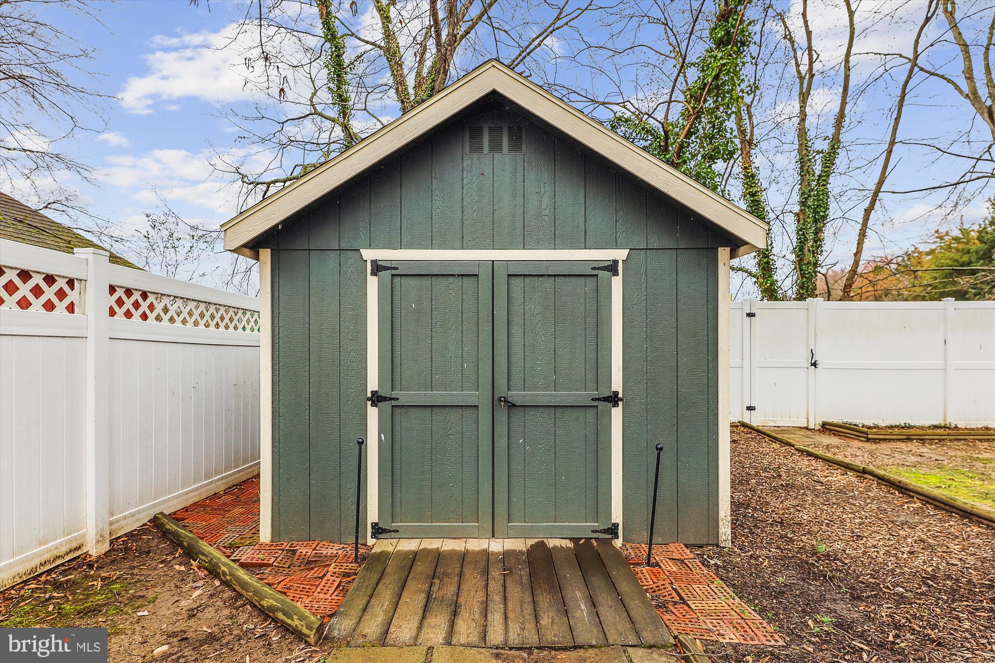 1611 Baltimore Road Alexandria, VA 22308 - Photo 27 of 49 Nice Shed for Storage