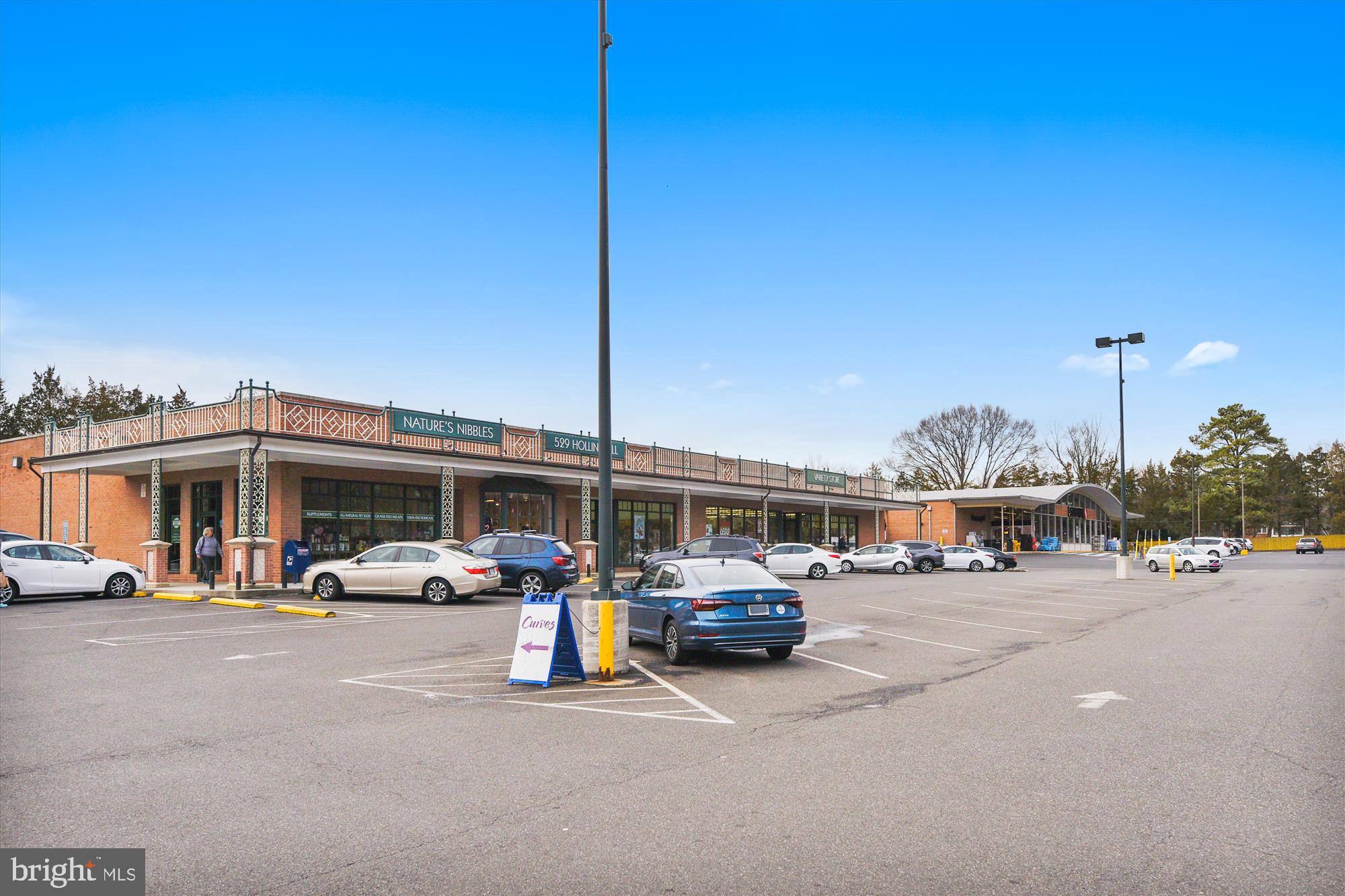 1611 Baltimore Road Alexandria, VA 22308 - Photo 37 of 49 Local Restaurants, Shops, Vets Etc