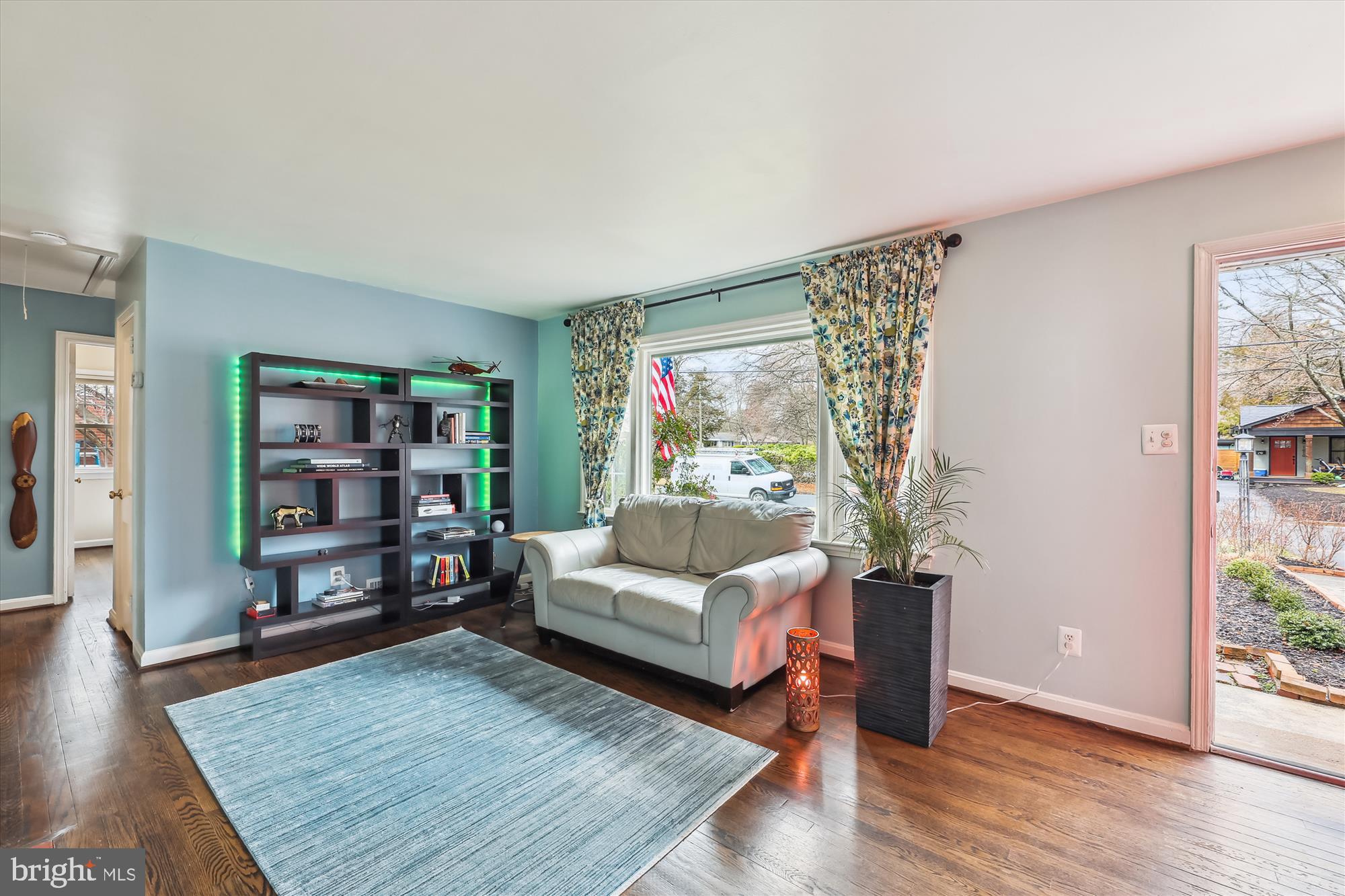 1611 Baltimore Road Alexandria, VA 22308 - Photo 8 of 49 Spacious Living Room - Hardwood Floors and WBF