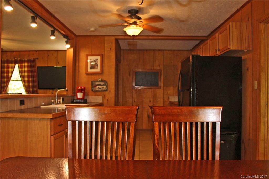2092 Line Runner Ridge Road Rosman, NC 28772 - Photo 4 of 24 Gallery Image 4