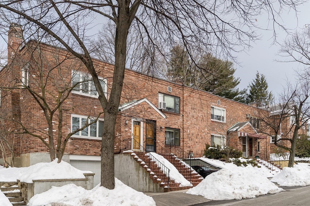 17 Kent Square Brookline, MA 02446 - Photo 1 of 17 Gallery Image 1