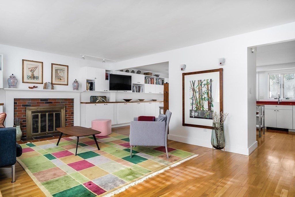 17 Kent Square Brookline, MA 02446 - Photo 3 of 17 Gallery Image 3
