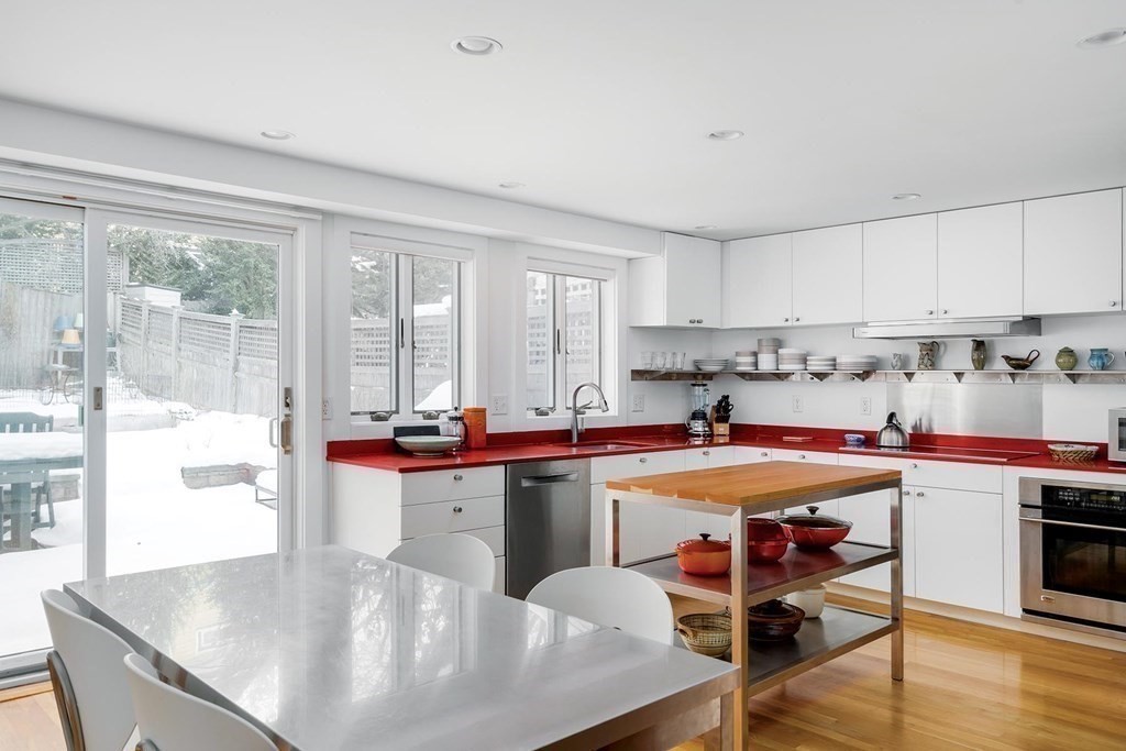 17 Kent Square Brookline, MA 02446 - Photo 5 of 17 Gallery Image 5