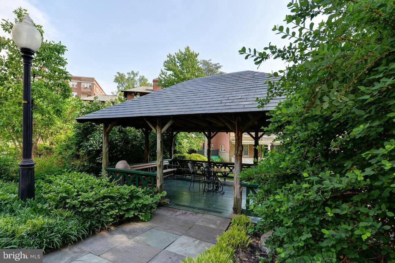 2853 Ontario Road Northwest, Unit 518 Washington, DC 20009 - Photo 21 of 23 Lovely Building Grounds