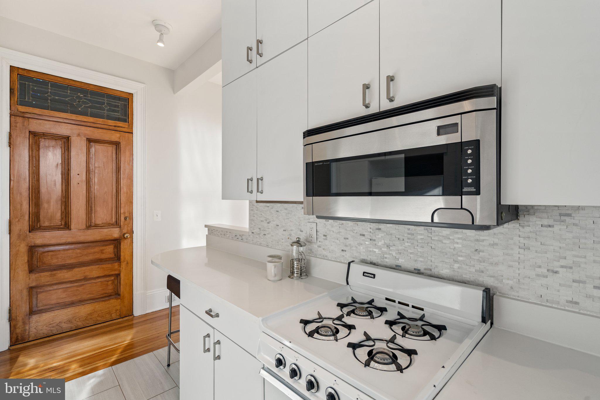 2853 Ontario Road Northwest, Unit 518 Washington, DC 20009 - Photo 10 of 23 Kitchen