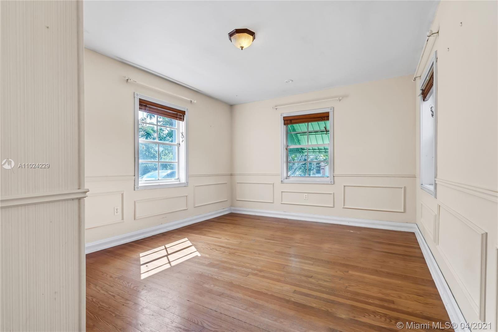 435 Southwest 30th Road Miami, FL 33129 - Photo 13 of 27