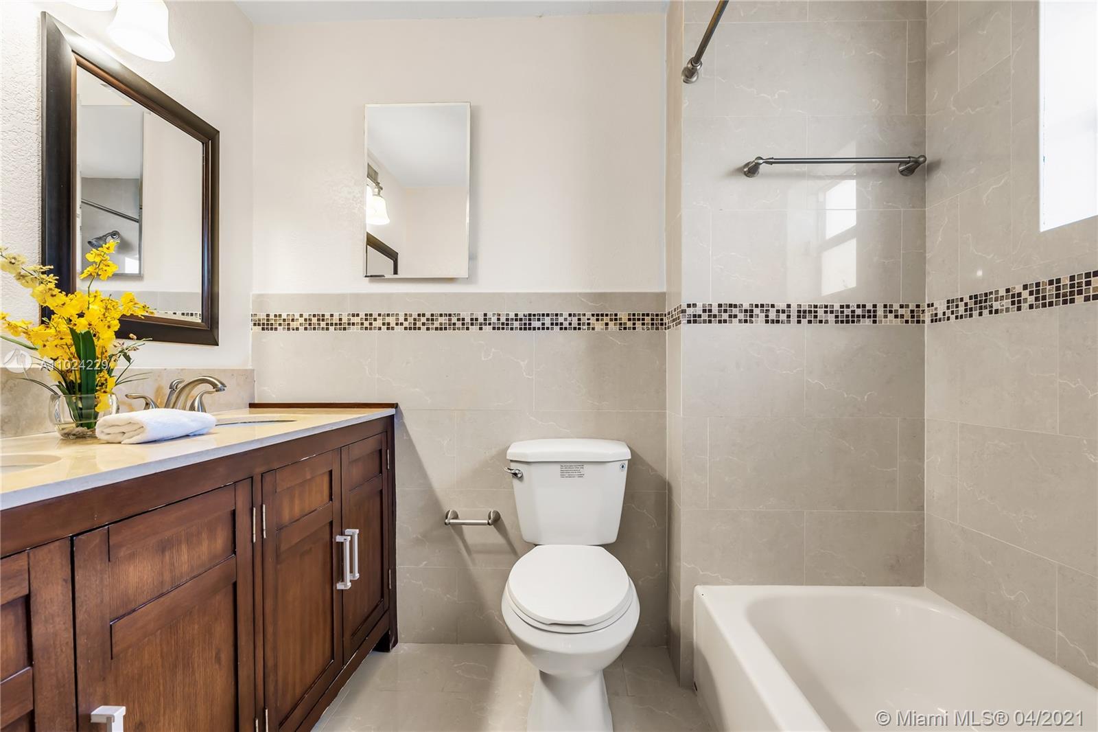 435 Southwest 30th Road Miami, FL 33129 - Photo 7 of 27