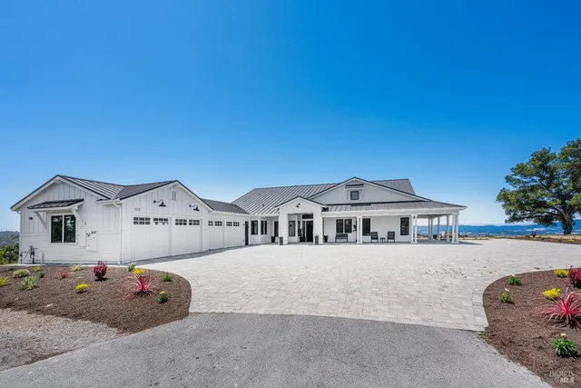 $6,495,000 | 9110 Chalk Hill Road, Healdsburg, CA 95448