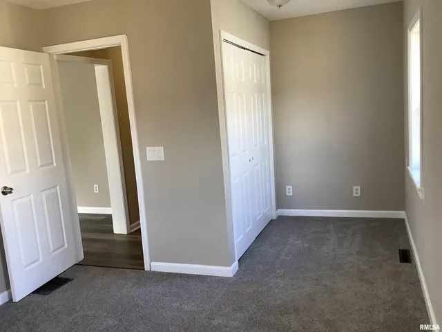 $154,900 | 801 East Toledo Avenue, Peoria Heights, IL 61616