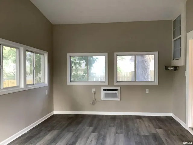 $154,900 | 801 East Toledo Avenue, Peoria Heights, IL 61616