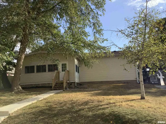 $154,900 | 801 East Toledo Avenue, Peoria Heights, IL 61616