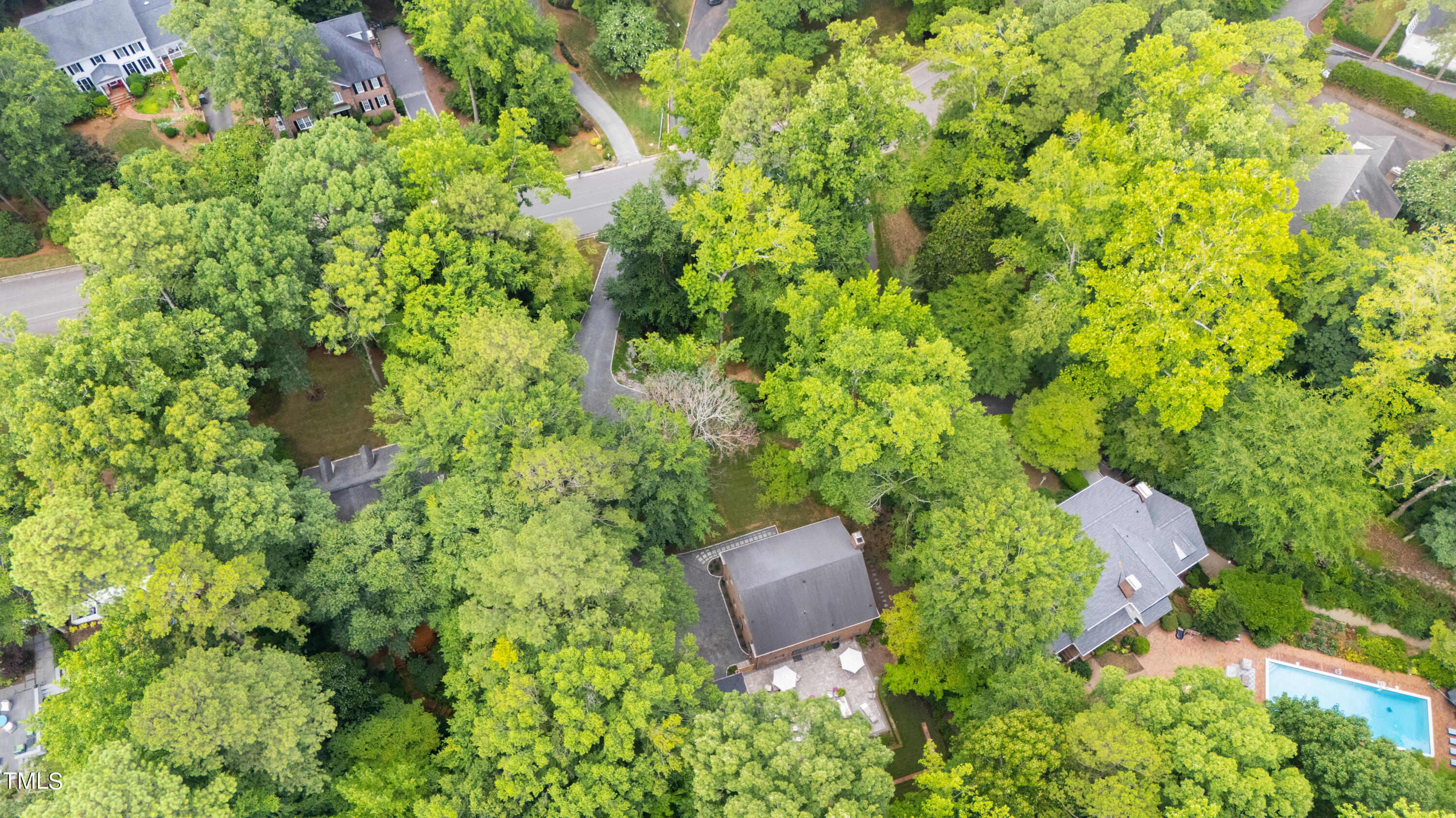 612 Marlowe Road Raleigh, NC 27609 - Photo 37 of 60 a view of a garden