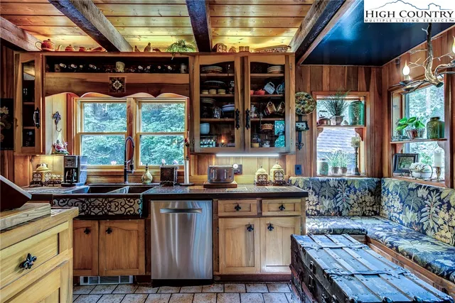 $968,500 | 2453 Payne Branch Road, Blowing Rock, NC 28605