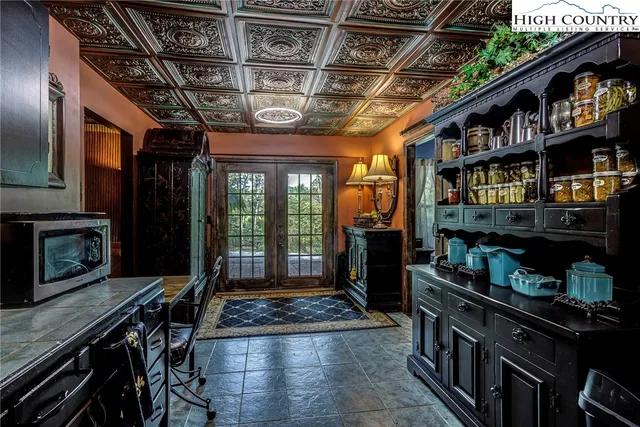 $968,500 | 2453 Payne Branch Road, Blowing Rock, NC 28605